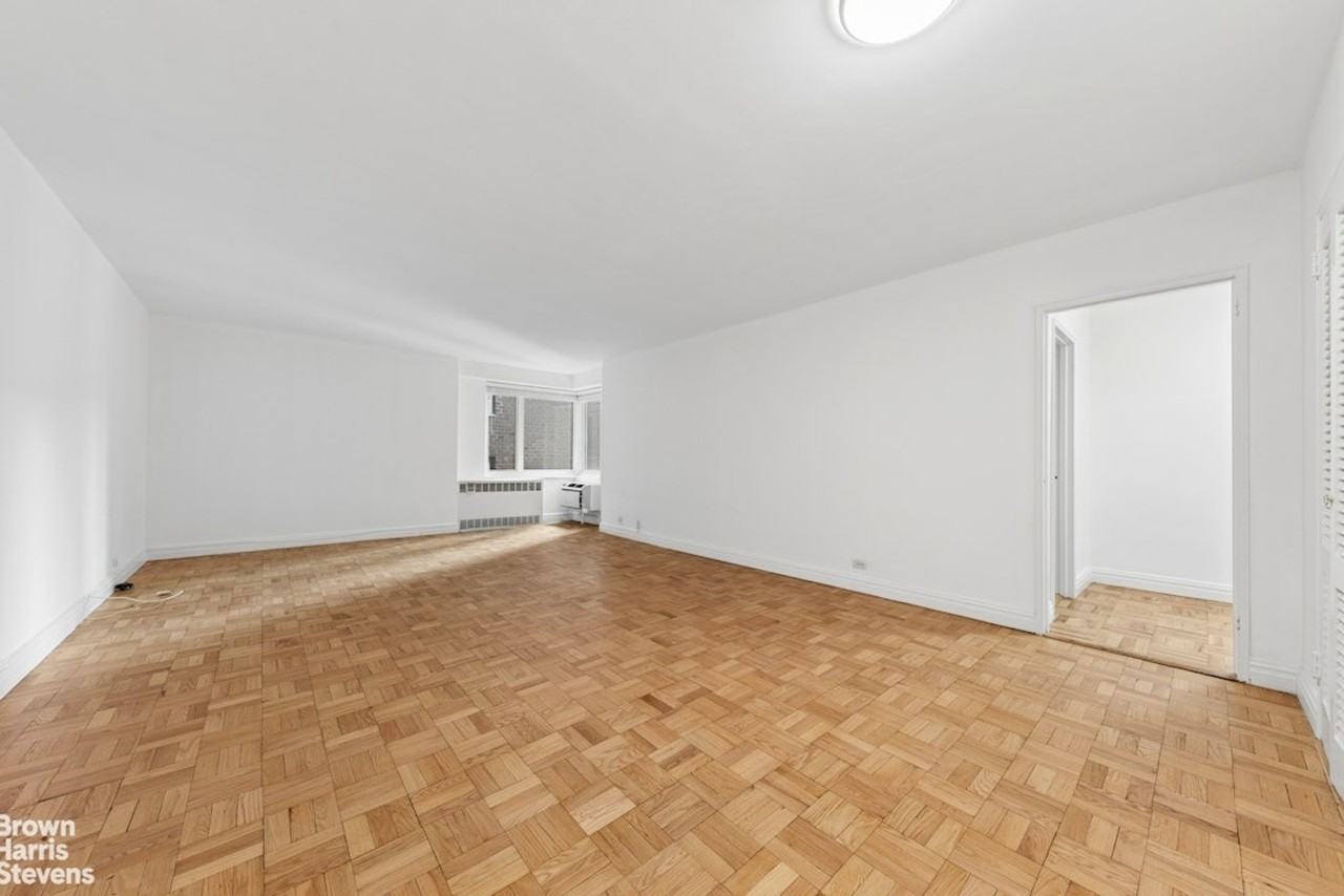 411 E 53rd St #14M - Photo 2 of 9
