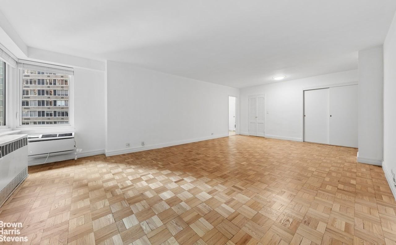 411 E 53rd St #14M - Photo 3 of 9