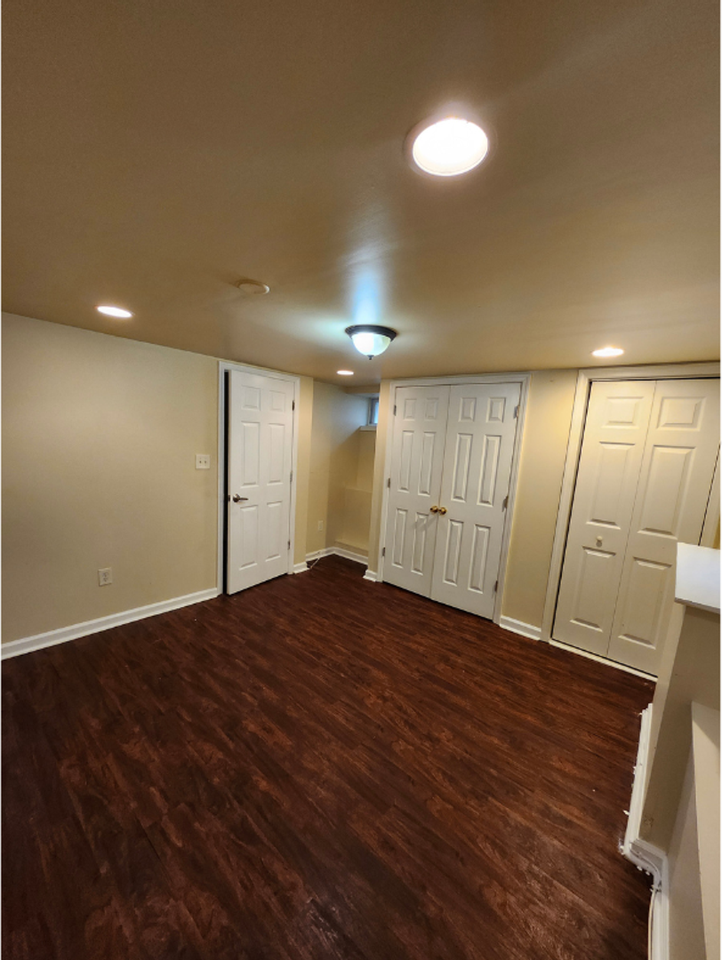 9083 Meadow Heights Rd - Photo 3 of 48