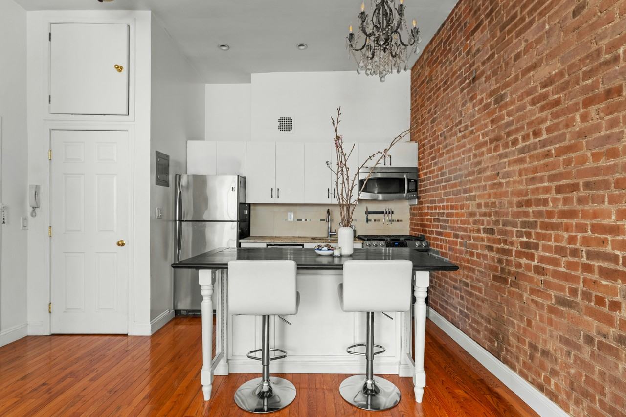 160 9th Ave #1F - Photo 5 of 9