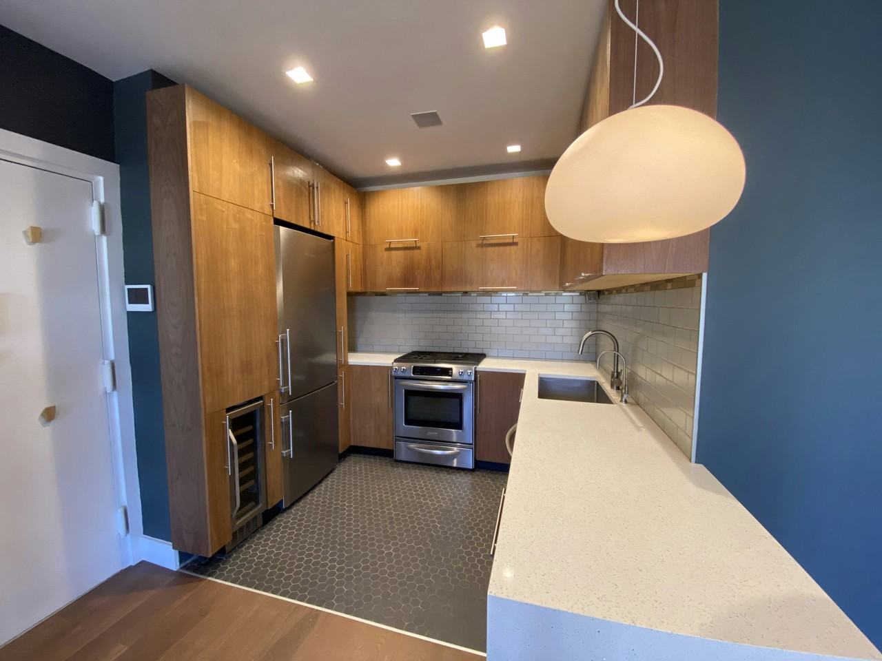 398 13th St #4B - Photo 4 of 15