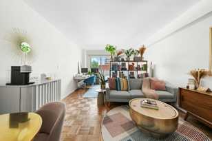 401 E 65th St Unit 11HI  