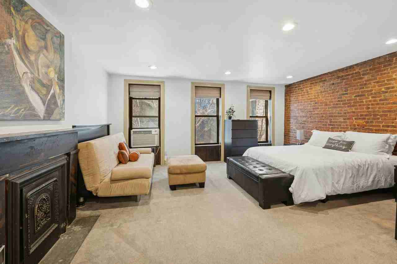 591 Walton Ave #2 - Photo 5 of 11