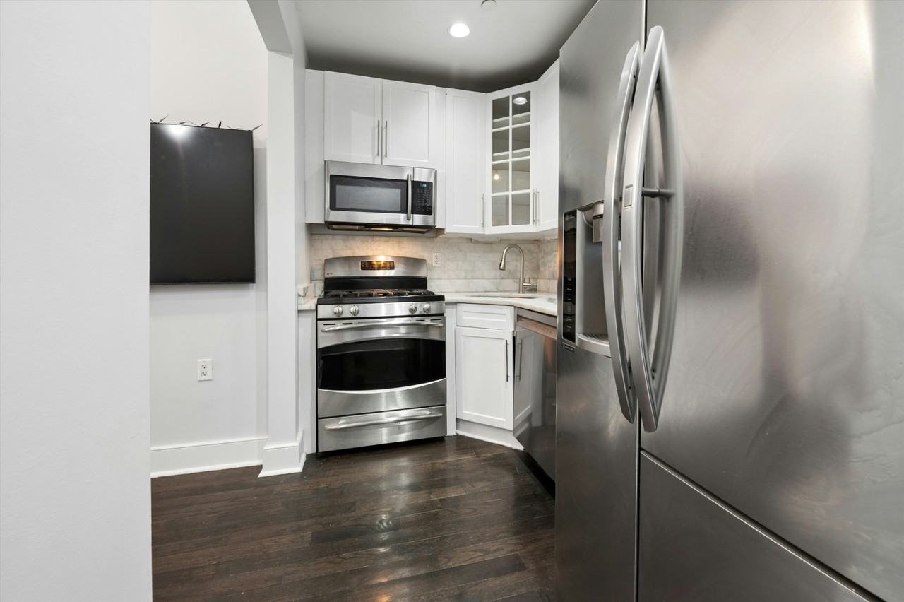 555 Malcolm X Blvd #1B - Photo 3 of 9
