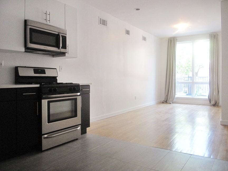 340A 22nd St #1 - Photo 2 of 13