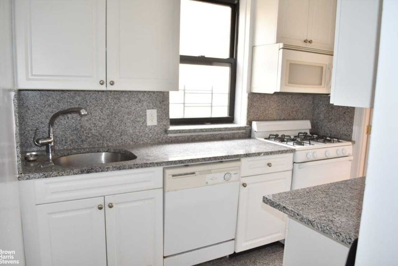 205 Pinehurst Ave #6E - Photo 6 of 9