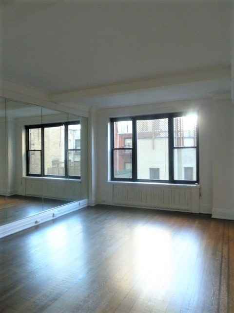 7 Park Ave #5H - Photo 3 of 10