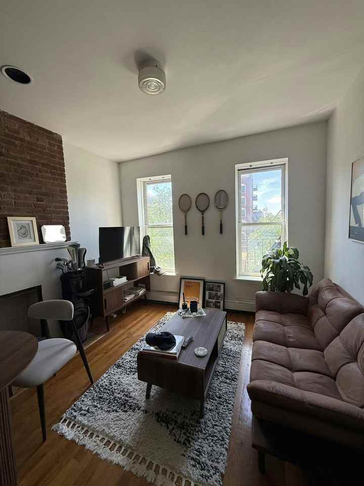 447 Hicks St #3B