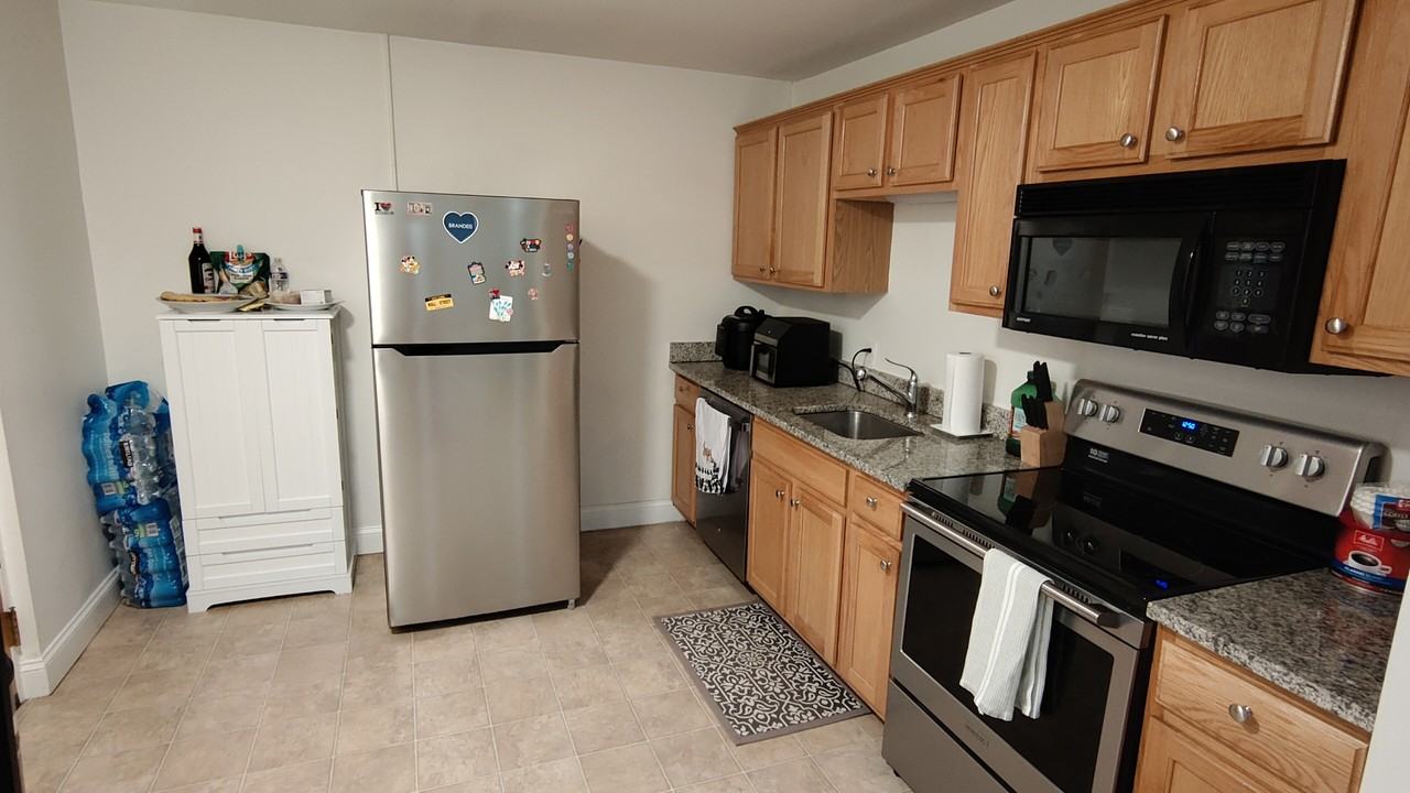 41 Walnut St #44 - Photo 3 of 13