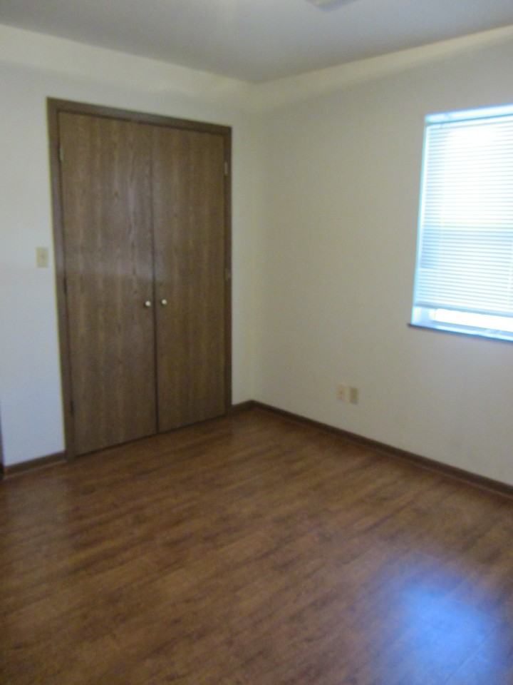 207 Ruth Ave #207 - Photo 7 of 9