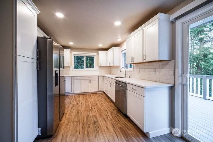 2742 Umatilla Dr #NA - Photo 4 of 28