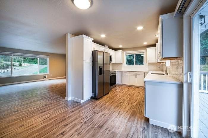 2742 Umatilla Dr #NA - Photo 6 of 28