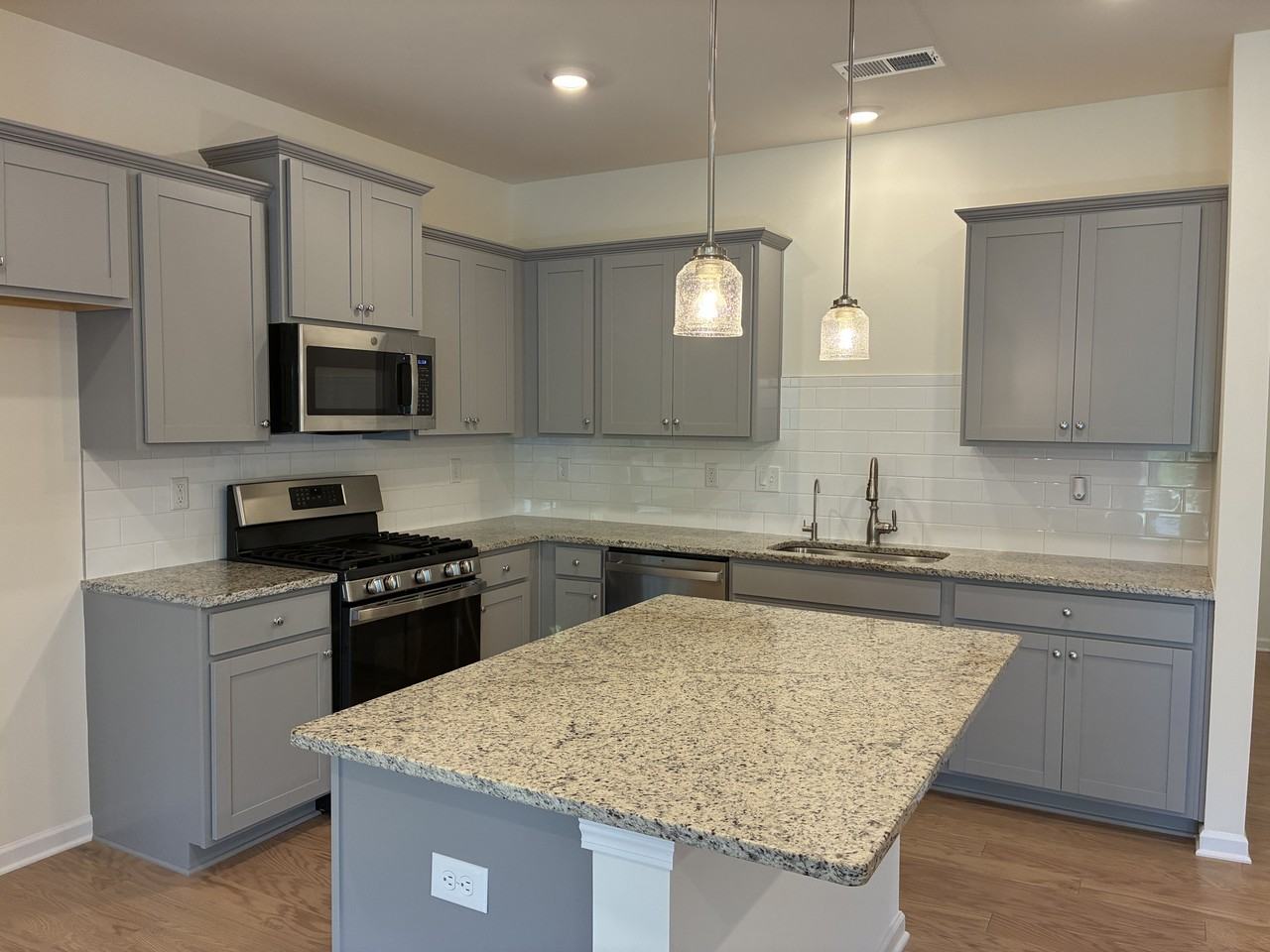 275 Harpers Run Ln - Photo 2 of 22