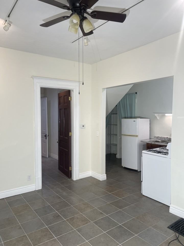 121 E Locust St #2 - Photo 3 of 4