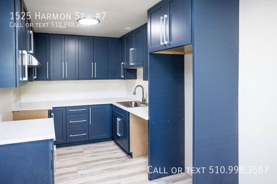 1525 Harmon St #7 - Photo 5 of 17