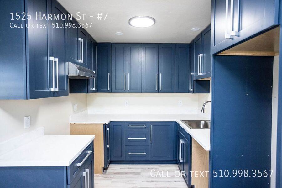 1525 Harmon St #7 - Photo 6 of 17