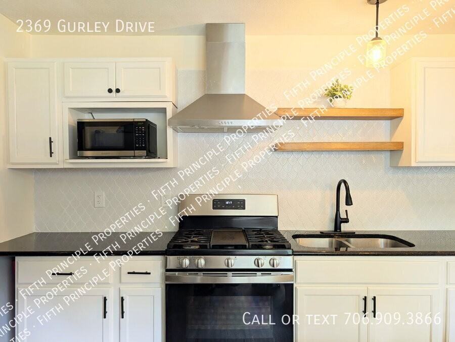2369 Gurley Dr - Photo 4 of 33