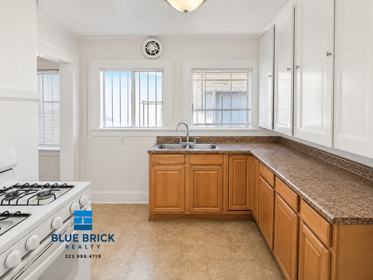 3510 White House Pl #3510 - Photo 2 of 13