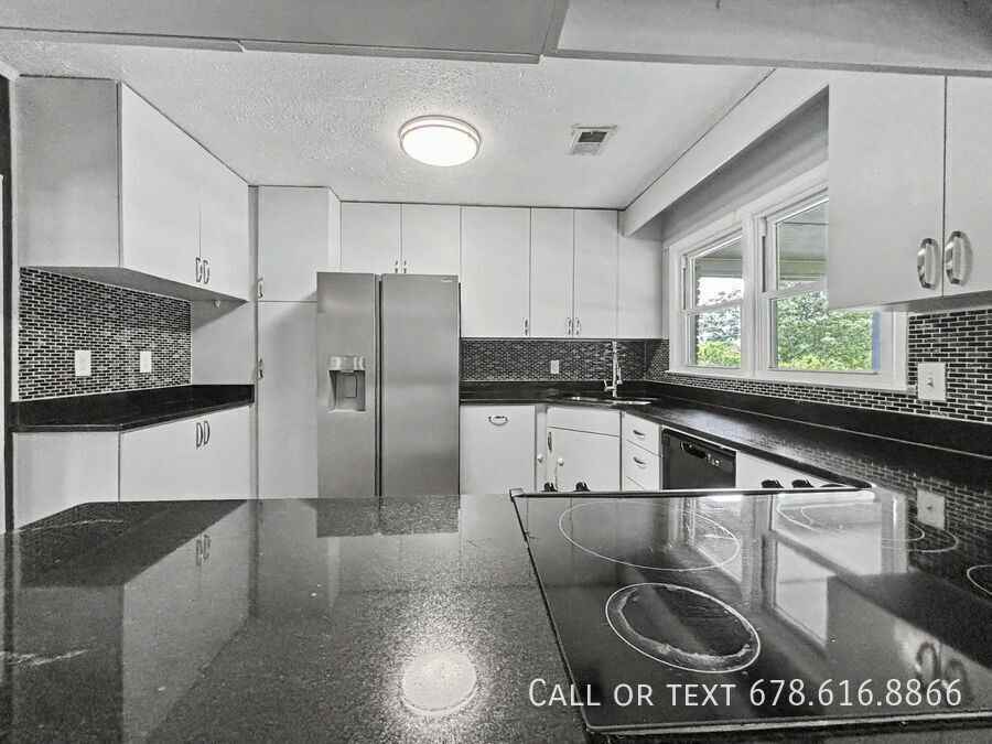560 Lee Byrd Rd #A - Photo 4 of 22