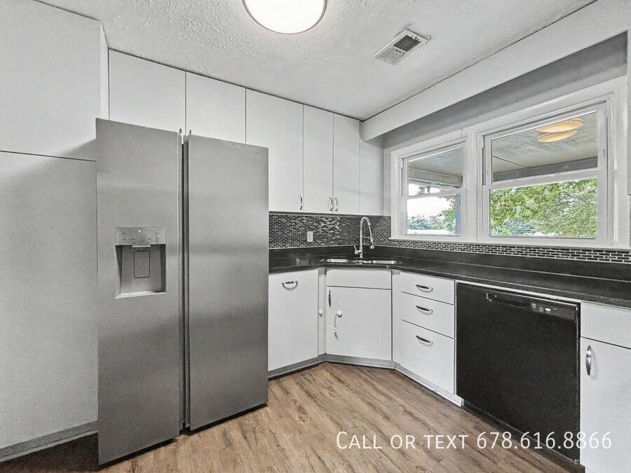 560 Lee Byrd Rd #A - Photo 6 of 22