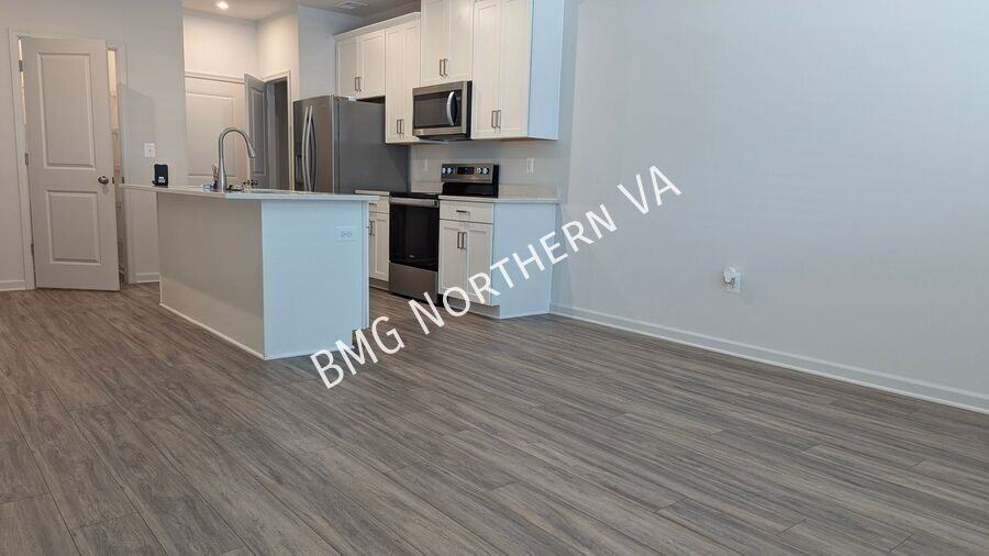 2576 Neabsco Common Pl - Photo 3 of 6