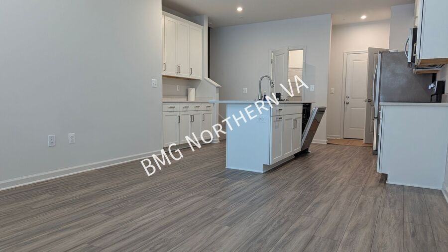 2576 Neabsco Common Pl - Photo 4 of 6