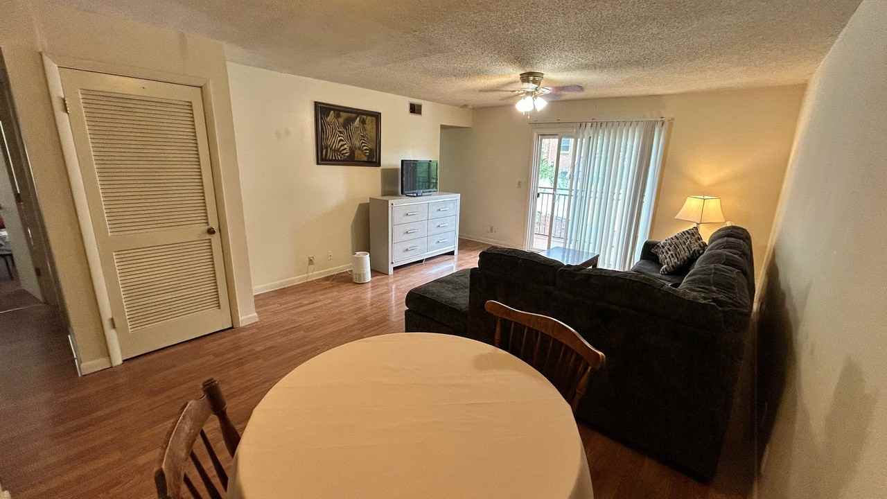 1390 Hunters Rd #G - Photo 5 of 22