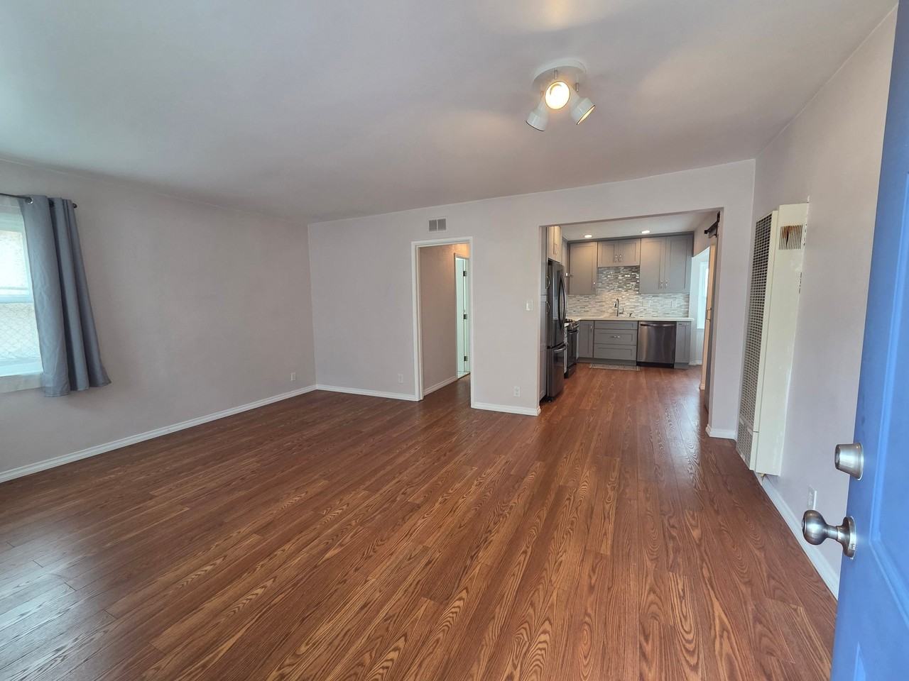 1540 Wollacott St - Photo 6 of 16