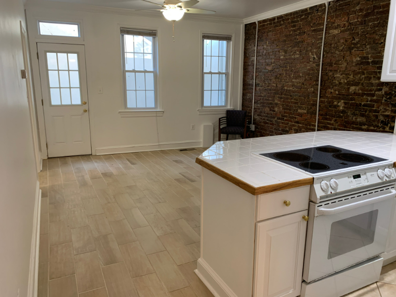 1666 32nd St Nw #5 - Photo 3 of 12