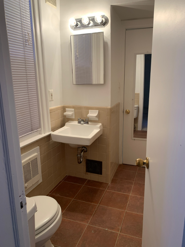 1666 32nd St Nw #5 - Photo 6 of 12
