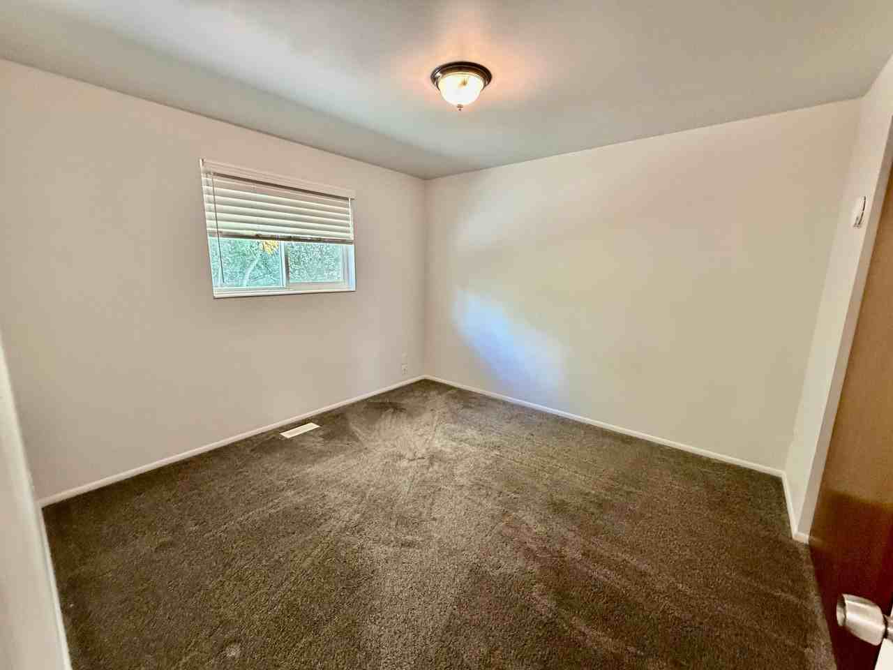 3971 East Pl - Photo 7 of 10
