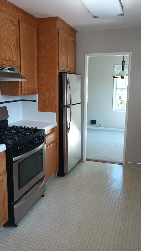1163 Broadway #D - Photo 4 of 10