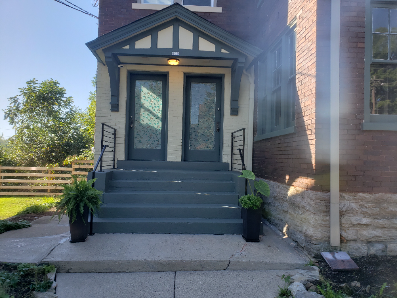 805 Ridgeway Ave #3