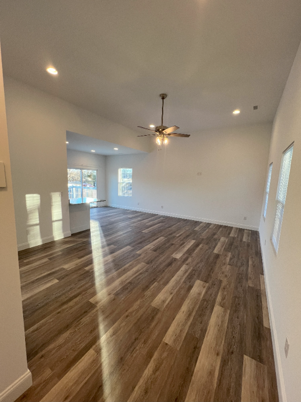 1940 29th St Ne - Photo 3 of 20