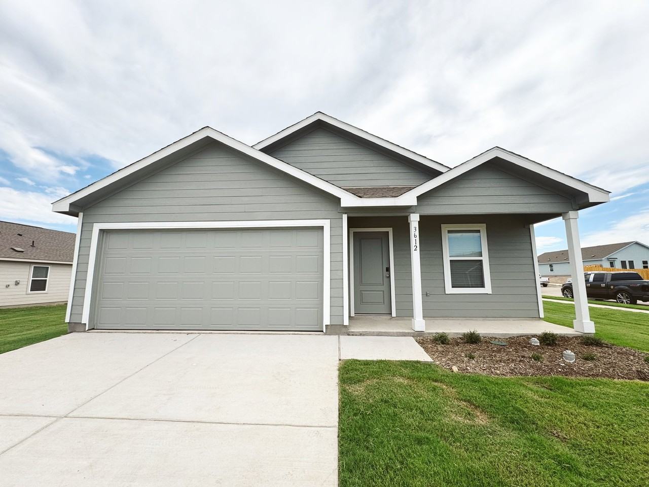 3612 Chambray Dr - Photo 5 of 40
