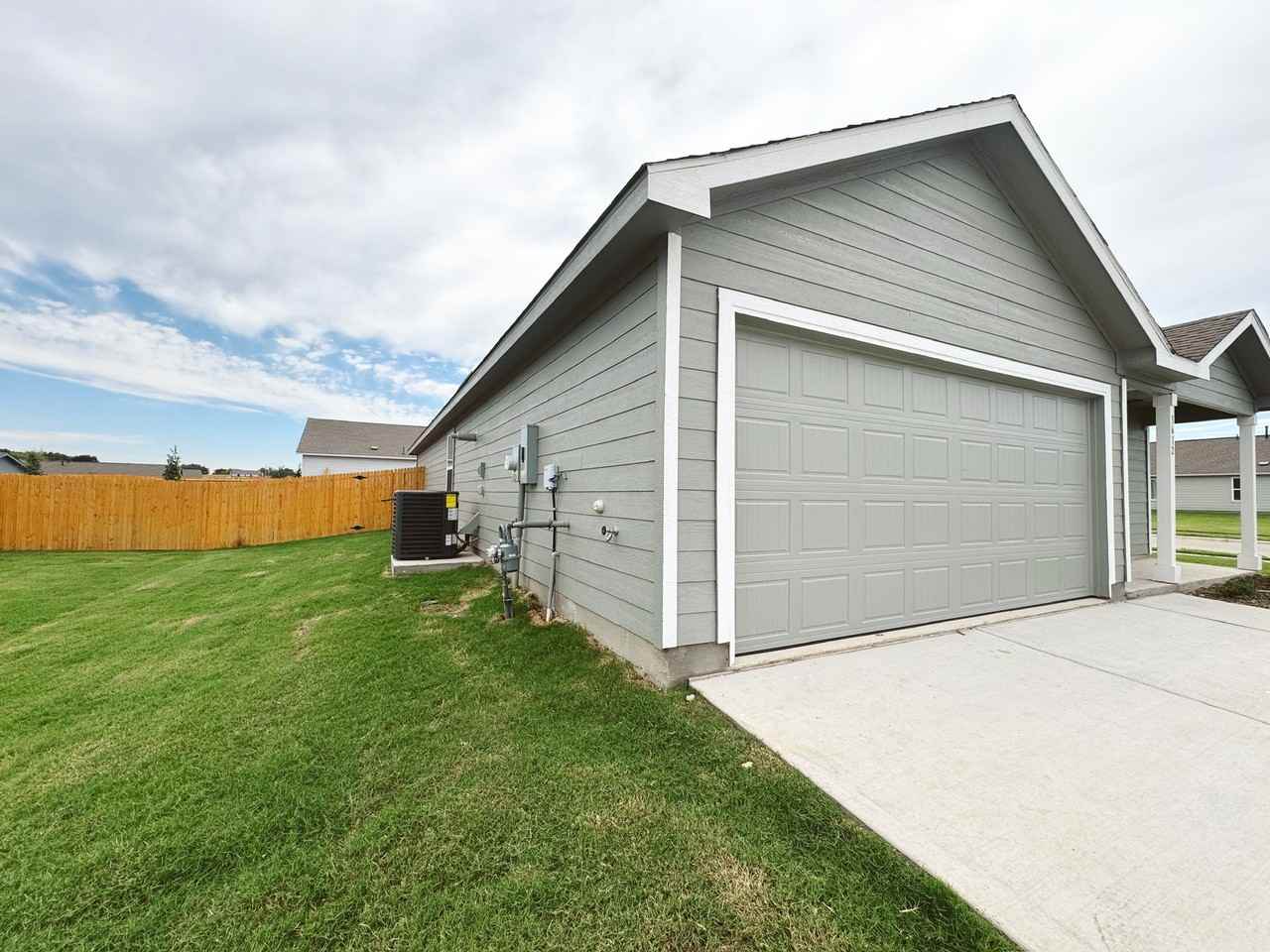 3612 Chambray Dr - Photo 6 of 40