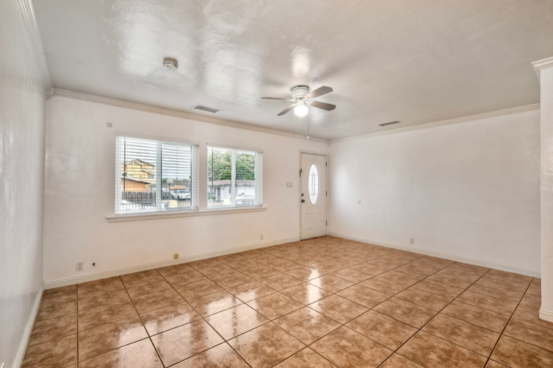 122 Johnston Ln - Photo 4 of 19