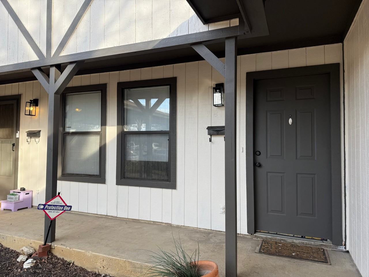 2815 Frazier Ave #2815 - Photo 2 of 20