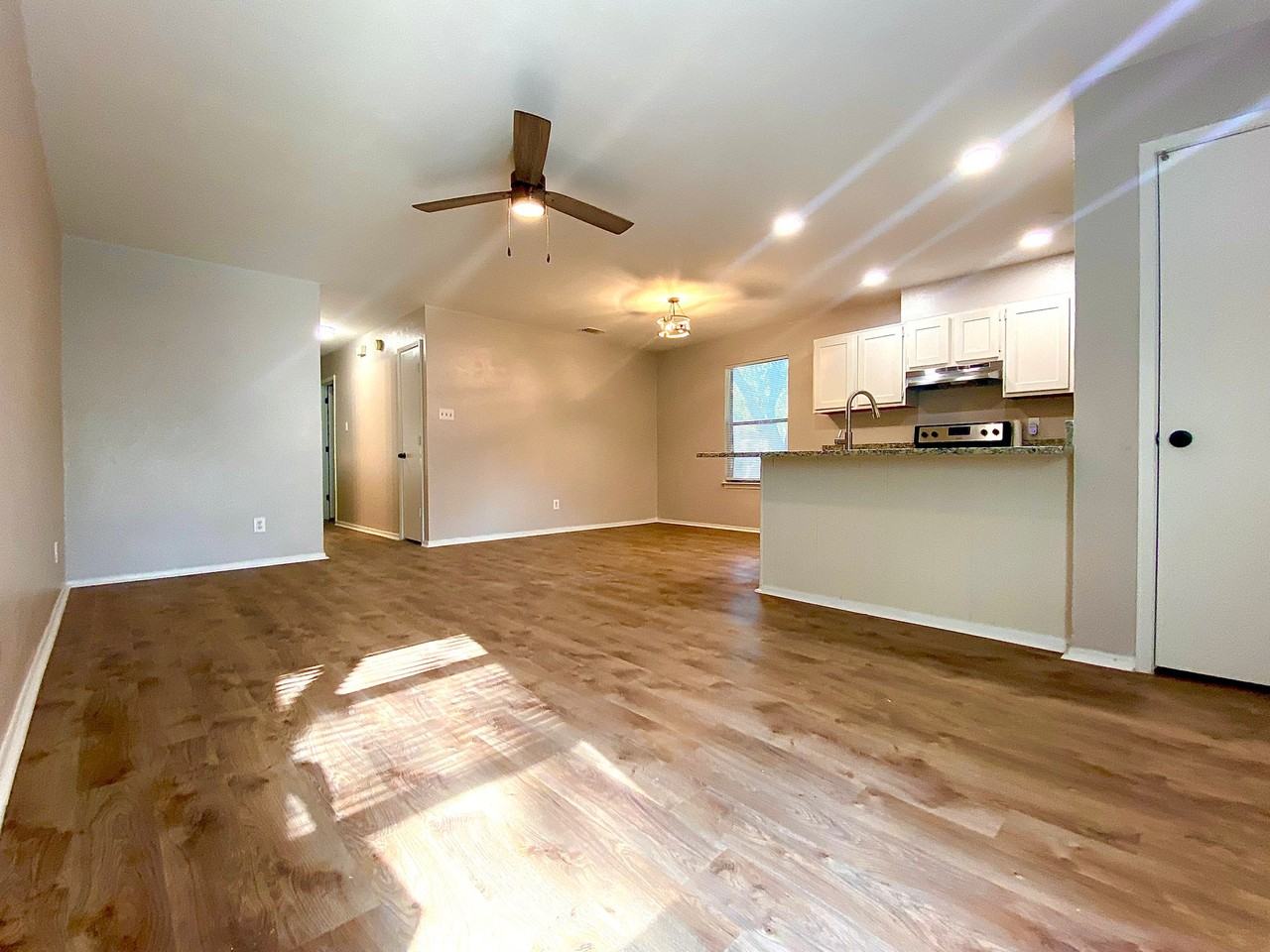 2815 Frazier Ave #2815 - Photo 6 of 20