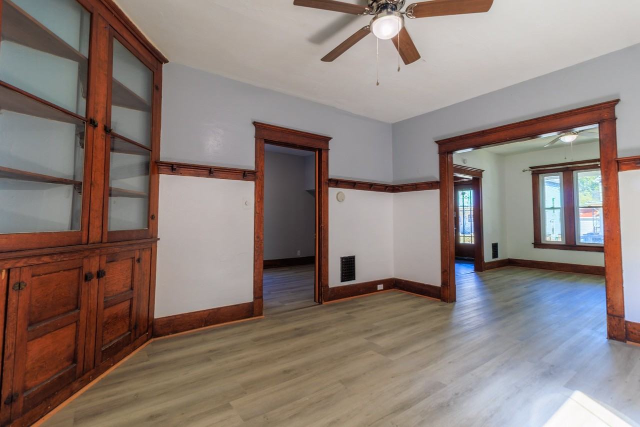 159 Royal Ave - Photo 6 of 12