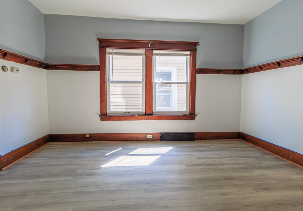 159 Royal Ave - Photo 7 of 12