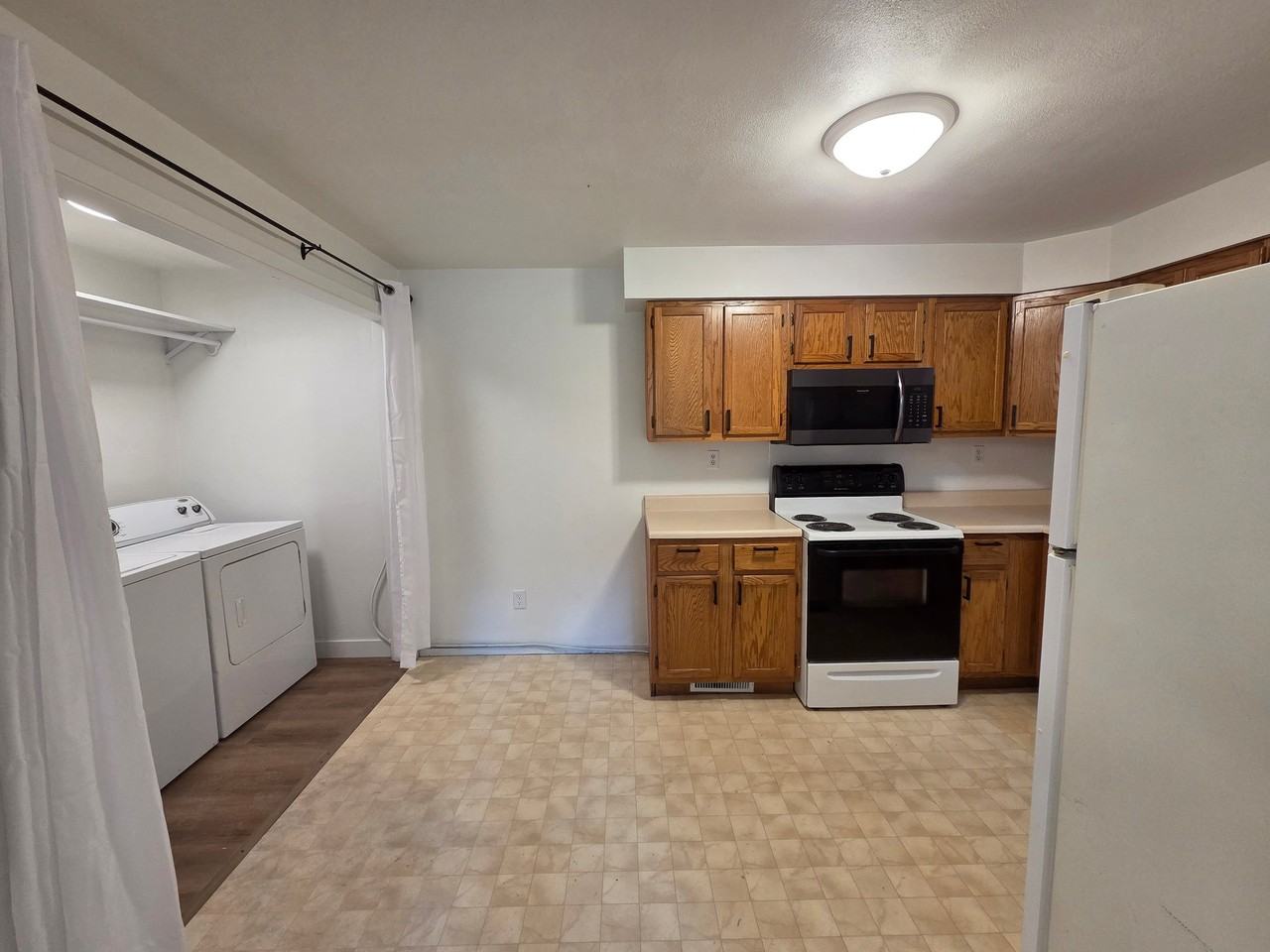 1231 E Maywood Ave #5 - Photo 5 of 15