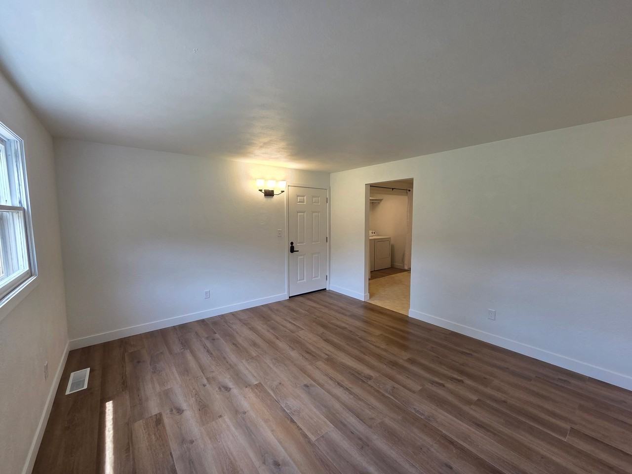 1231 E Maywood Ave #5 - Photo 6 of 15