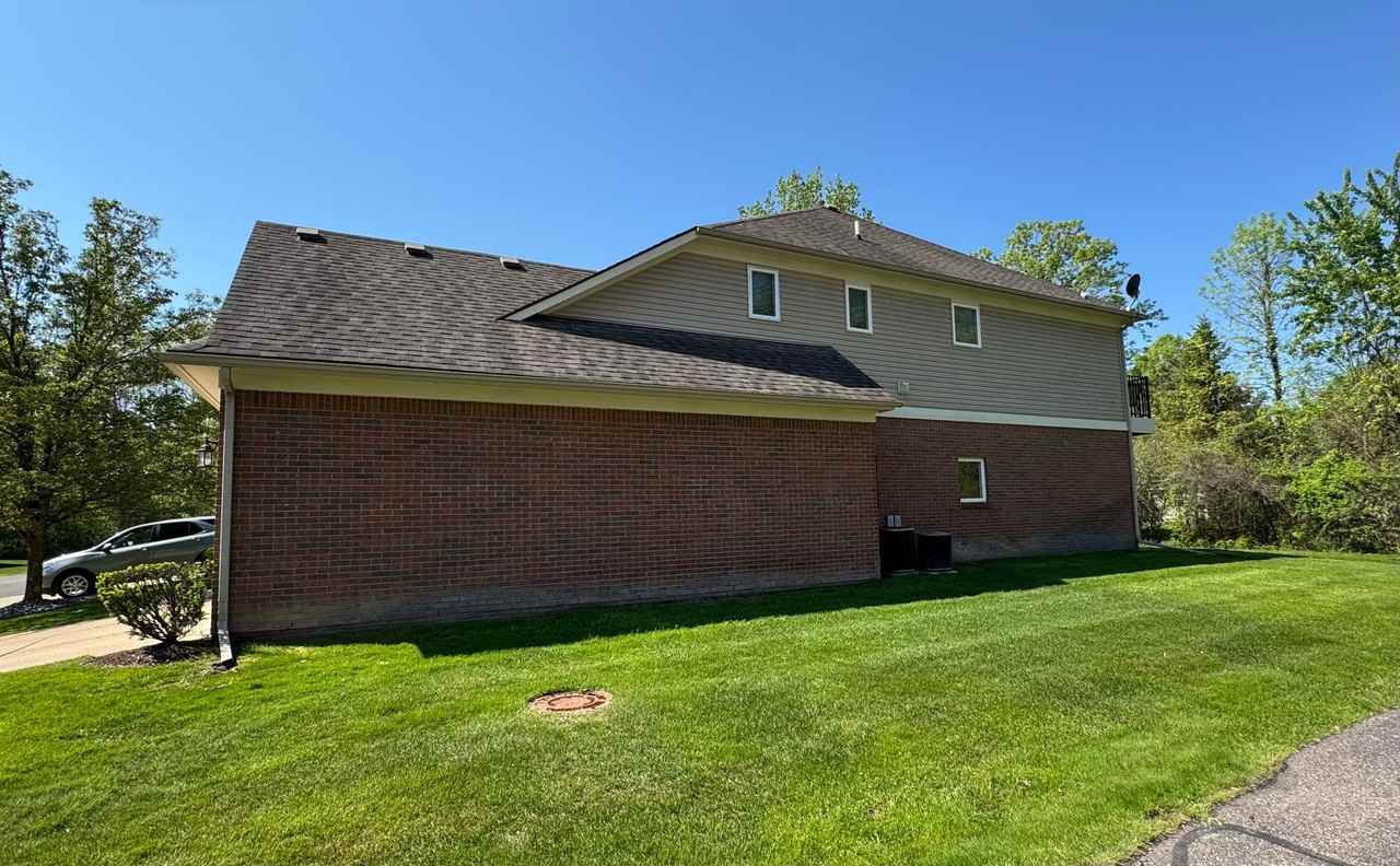 3498 Eagle Creek Dr #15 - Photo 6 of 9