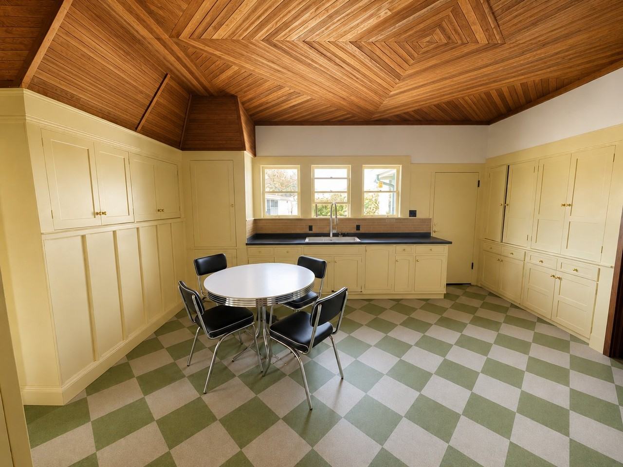 1390 I St - Photo 6 of 6
