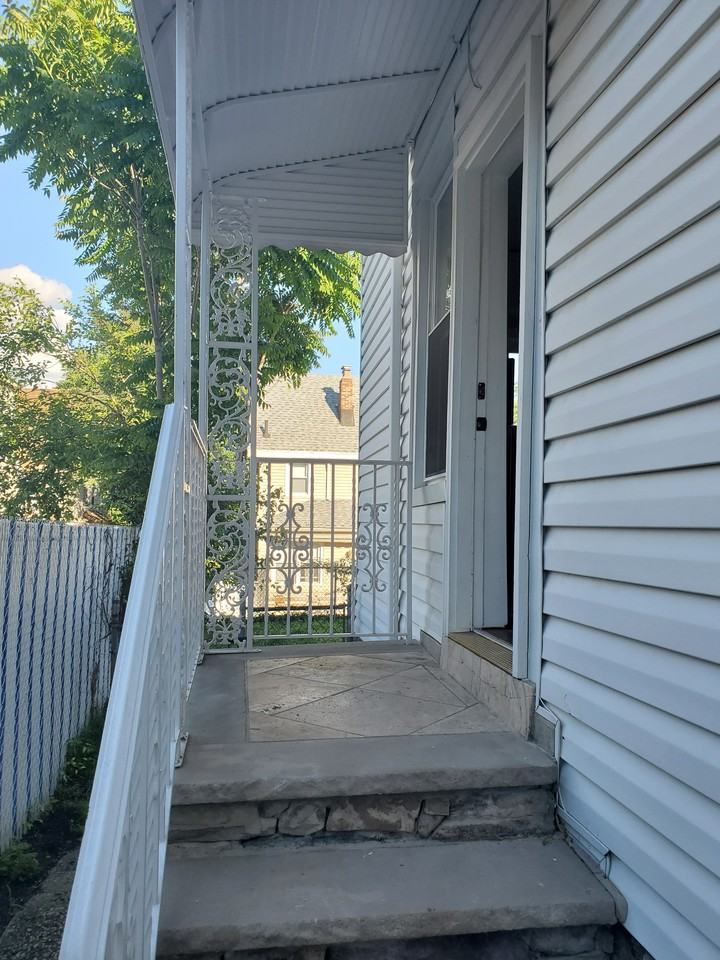 17 Hackett Pl #2 - Photo 2 of 12