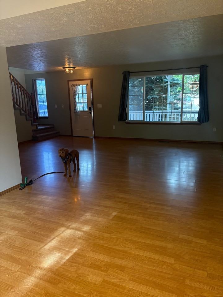 1305 N Stevenson Rd - Photo 5 of 15