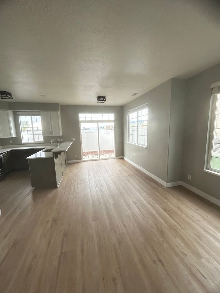 144 Birmingham Ln - Photo 2 of 12