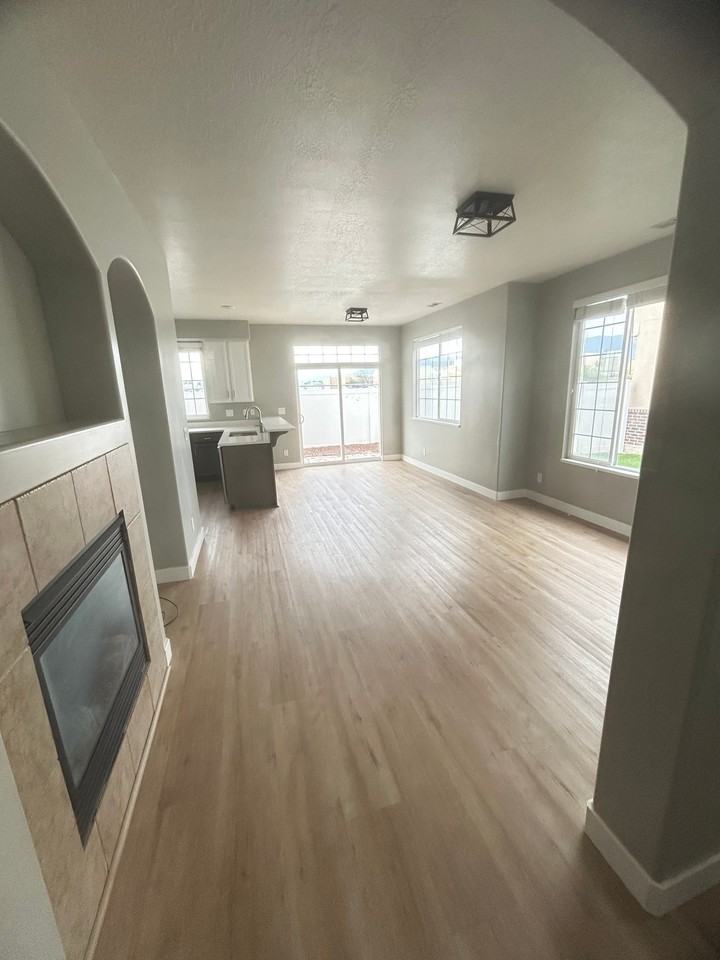 144 Birmingham Ln - Photo 3 of 12