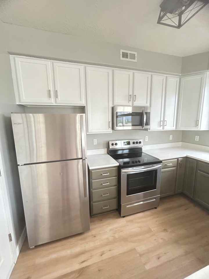 144 Birmingham Ln - Photo 4 of 12